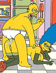 Homer Marge da un regalo especial para su cumpleaños. Marge es su culo estirada y llena de esperma.